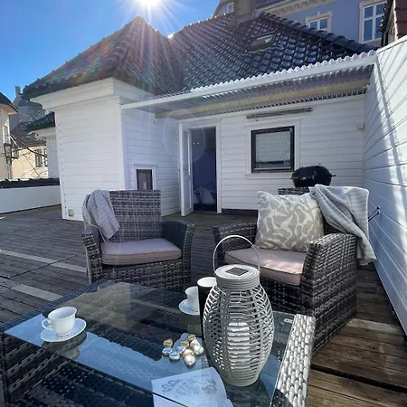 Skuteviken House