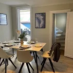 Skuteviken House Apartment *